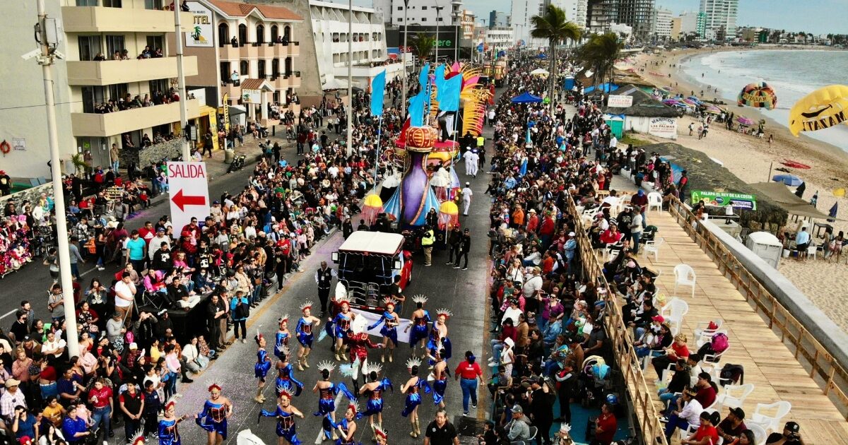 Adjuntos en la nota segundo desfile del carnaval mazatlán 2024 8