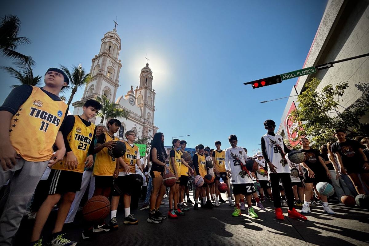 ricardo-mizael-marcha-culiacan