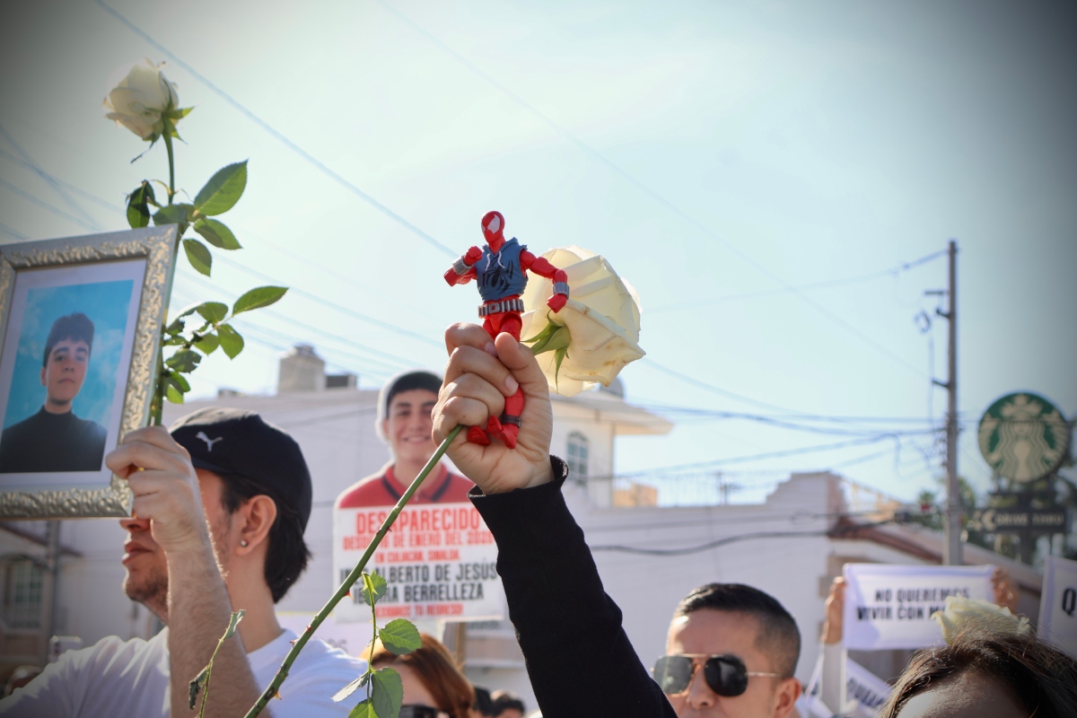 ricardo-mizael-marcha-culiacan