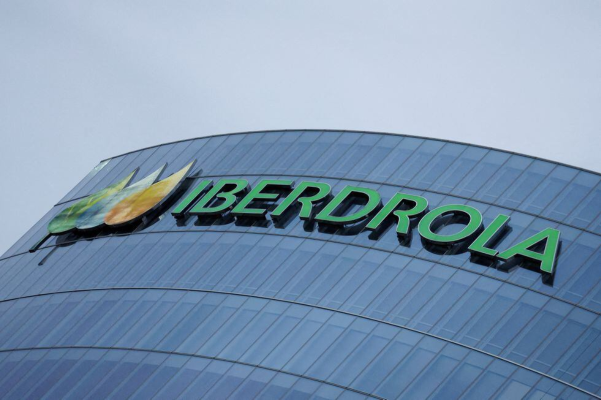Por medio del Fondo Nacional de Infraestructura, gobierno mexicano busca adquirir 13 plantas de Iberdrola, energética de origen español.