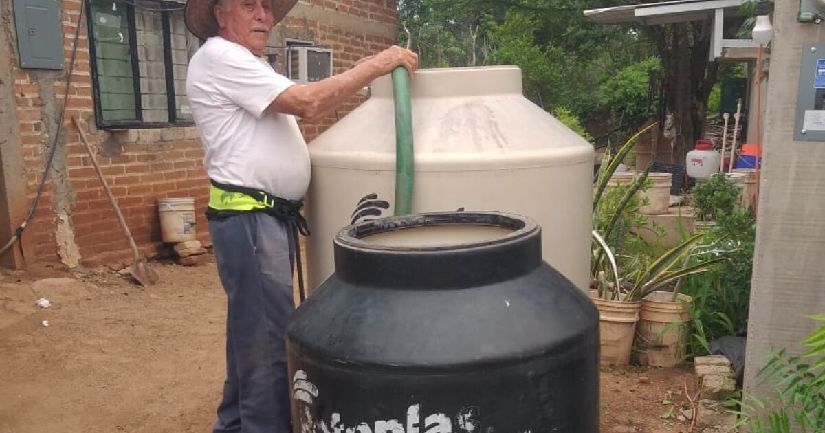 A pesar de las lluvias, mantienen suministro de agua en pipas en 13 ...