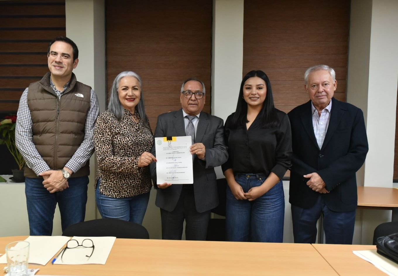 Congreso de Sinaloa asigna recursos a indigenas y agricultores.