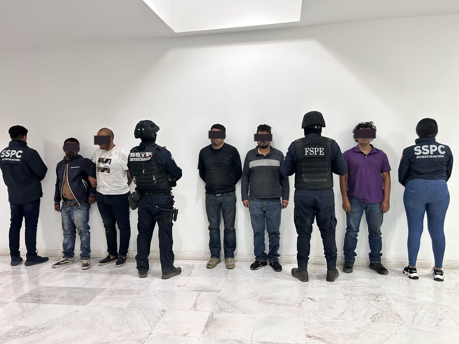 los presuntos criminales operaron con la complicidad de autoridades locales y federales que se vieron beneficiadas con sobornos.