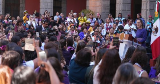 beneficiarias-mujeres-2-562x297