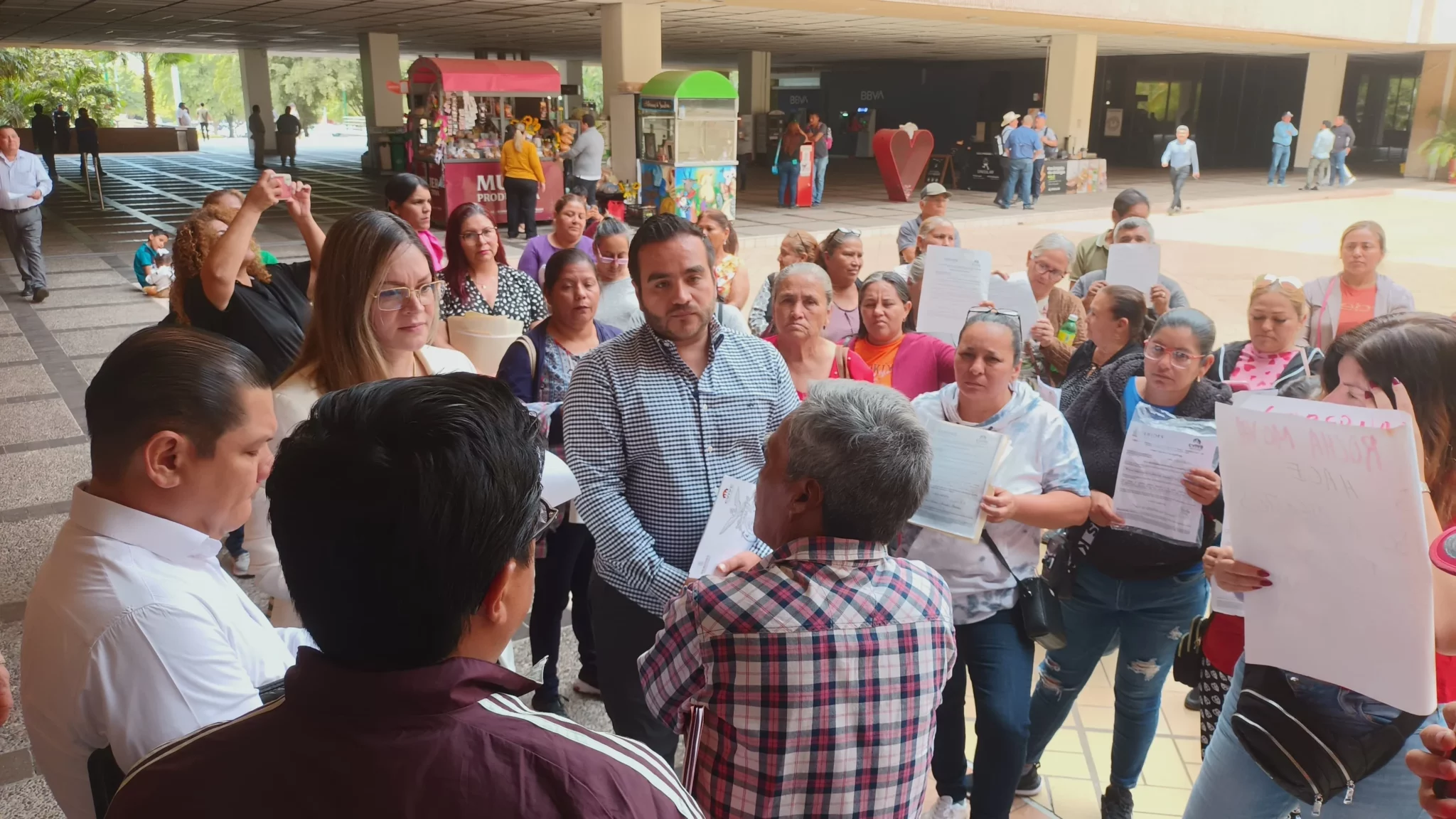 manifestacion vivienda desplazados techos y pisos antorcha campesina