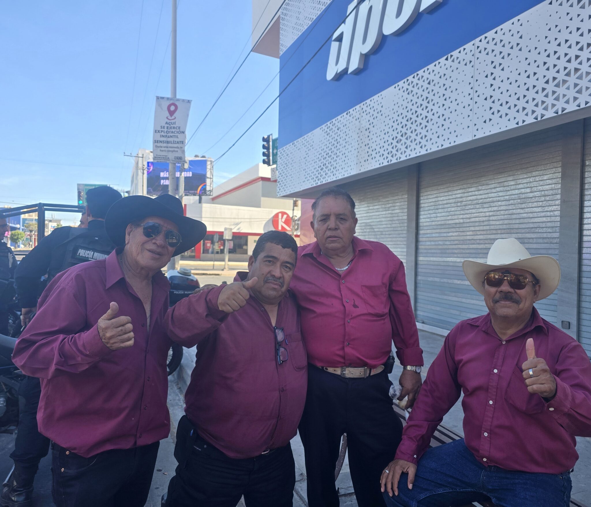 Mega Bazar, musicos.