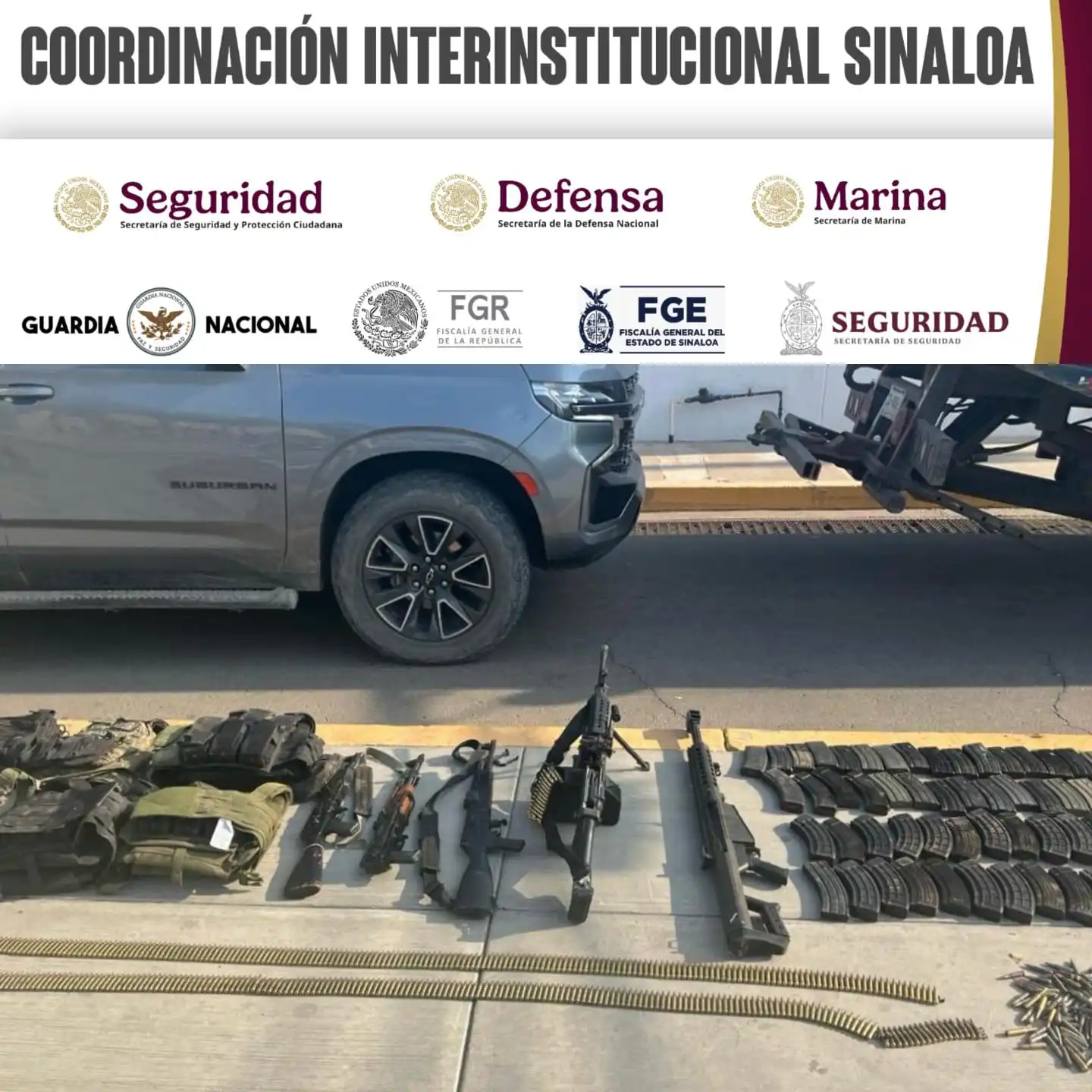 Armas decomisadas por personal de seguridad en Culiacán.