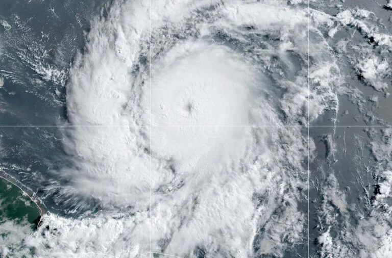 Huracán Beryl, Trayectoria, Península de Yucatán
