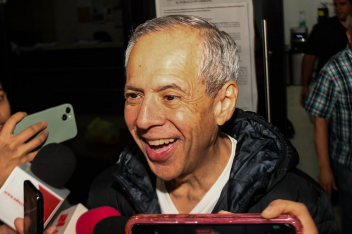 Gerardo Vargas Landeros, exalcalde de Ahome, fue detenido por la Fiscalía de Sinaloa acusado de corrupción y liberado tras comparecer ante un juez.