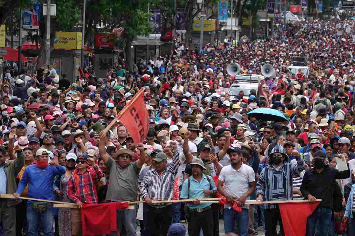 CNTE-planton-zocalo-protestas-gobierno-ISSSTE-8