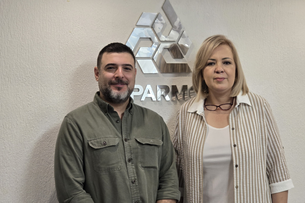 Enrique Riveros junto a Martha Reyes, presidenta de la Coparmex Culiacán.