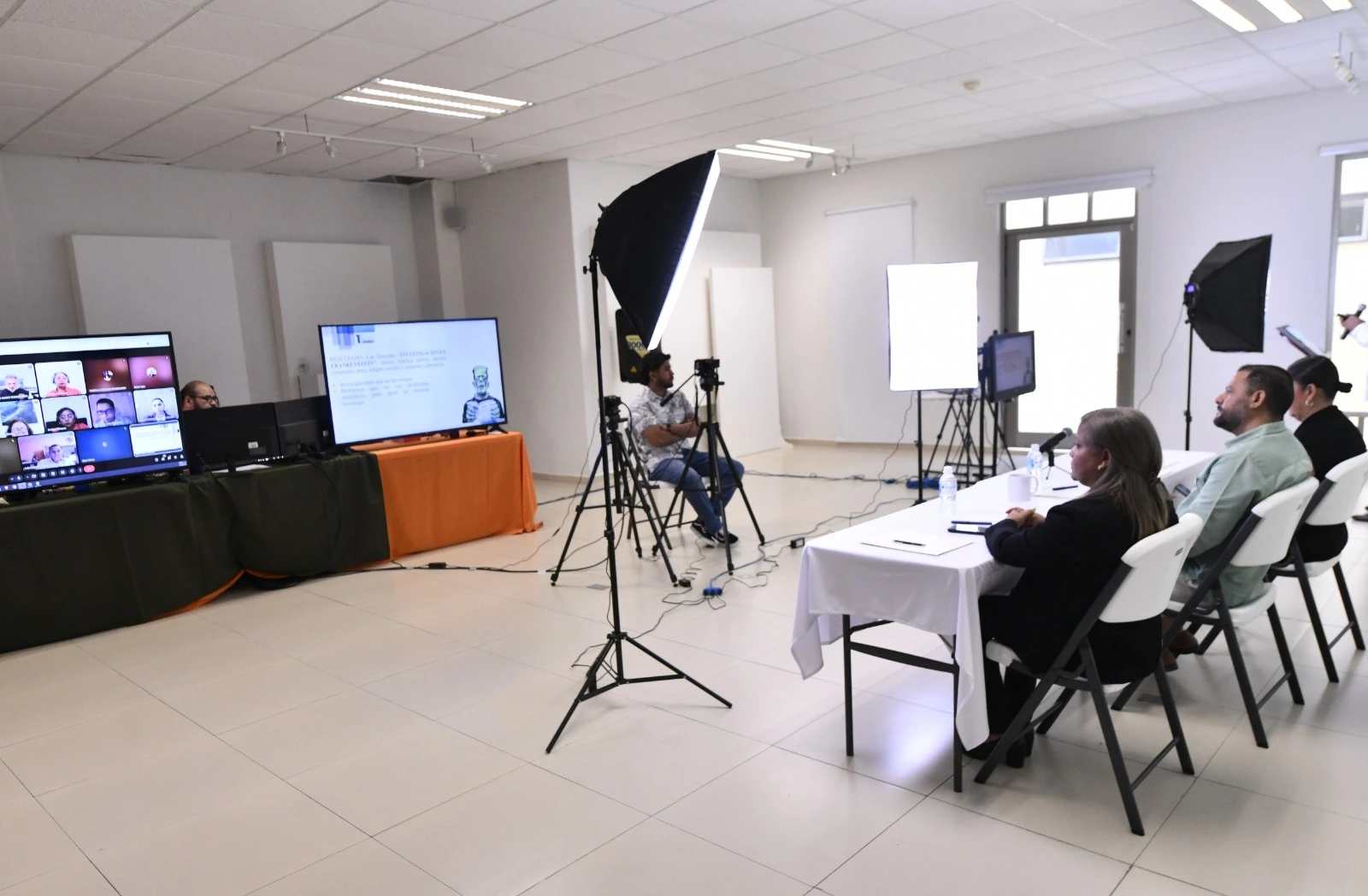 Autoridades locales y académicos inauguraron en Mazatlán el primer simposio del CIINSEV, centrado en la formación docente, inclusión, bienestar y sostenibilidad educativa.