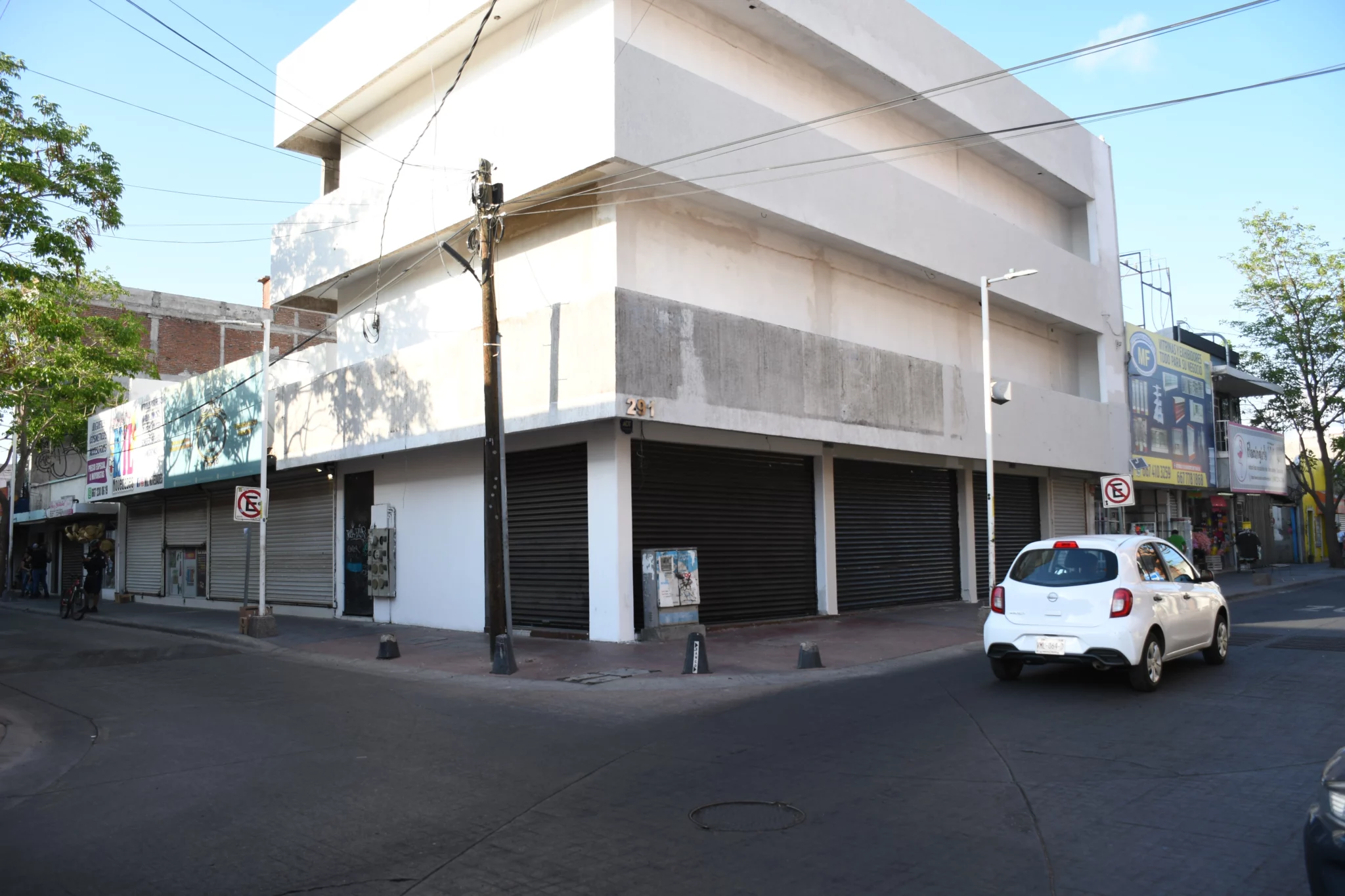 Esquina de la calle Morelos, en el centro de Culiacán, de las más afectadas.