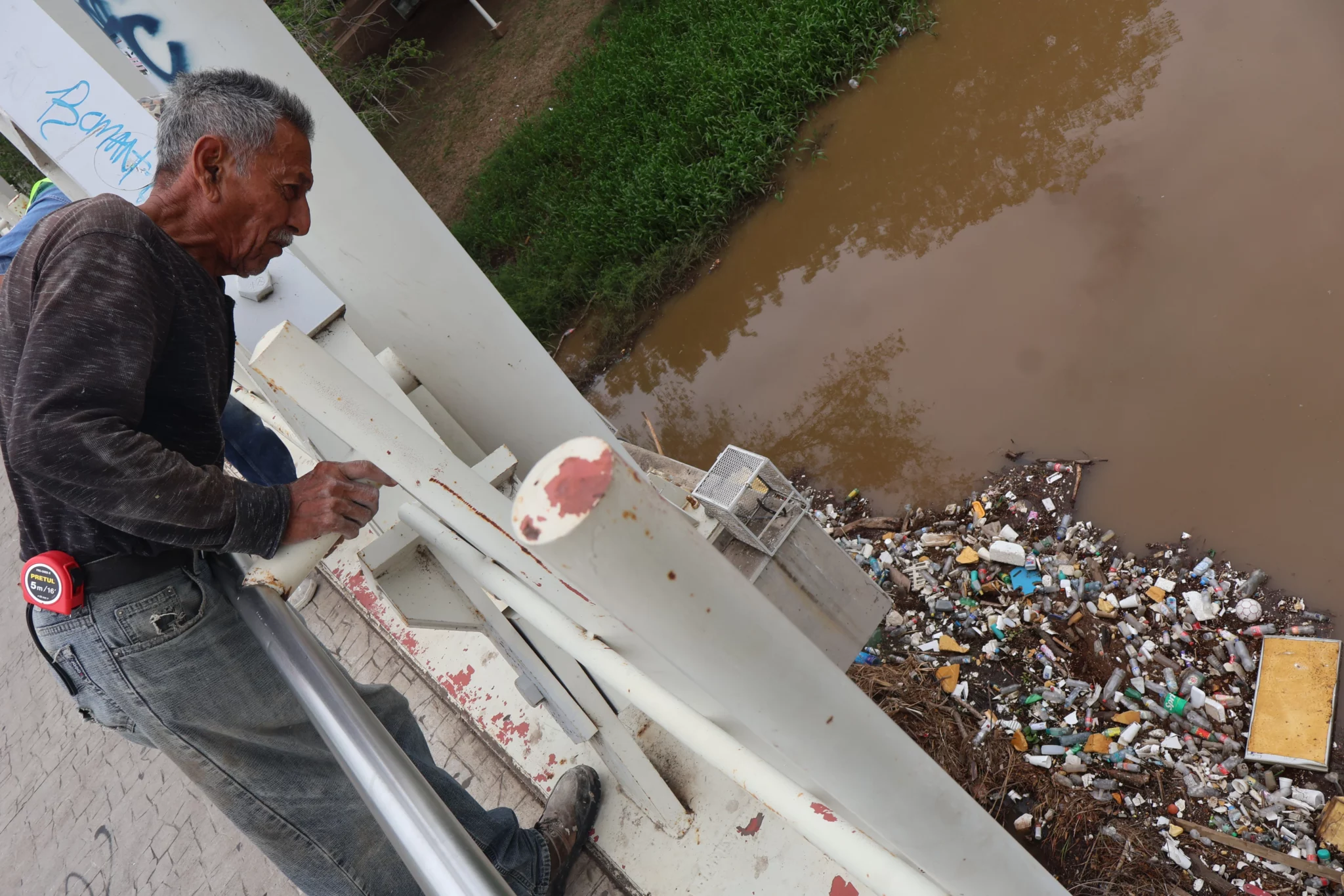 Basura Rio Parque Las Riberas