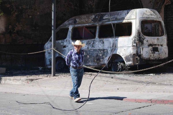 Washington-intensifica-presion_-entregas-masivas-de-capos-y-sanciones-contra-carteles-mexicanos-2-600x400