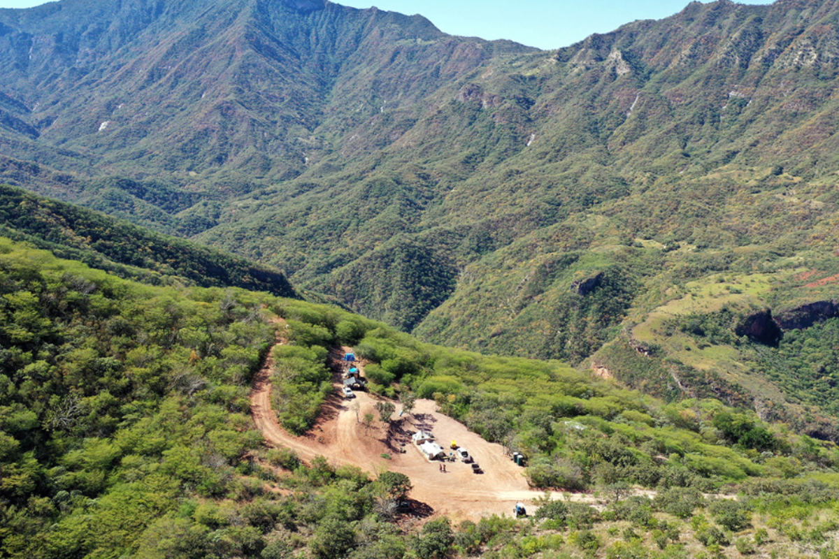 La Semarnat resolvió que el proyecto minero de Oroco Corp en Choix no requiere Manifestación de Impacto Ambiental, bastando con un informe preventivo.