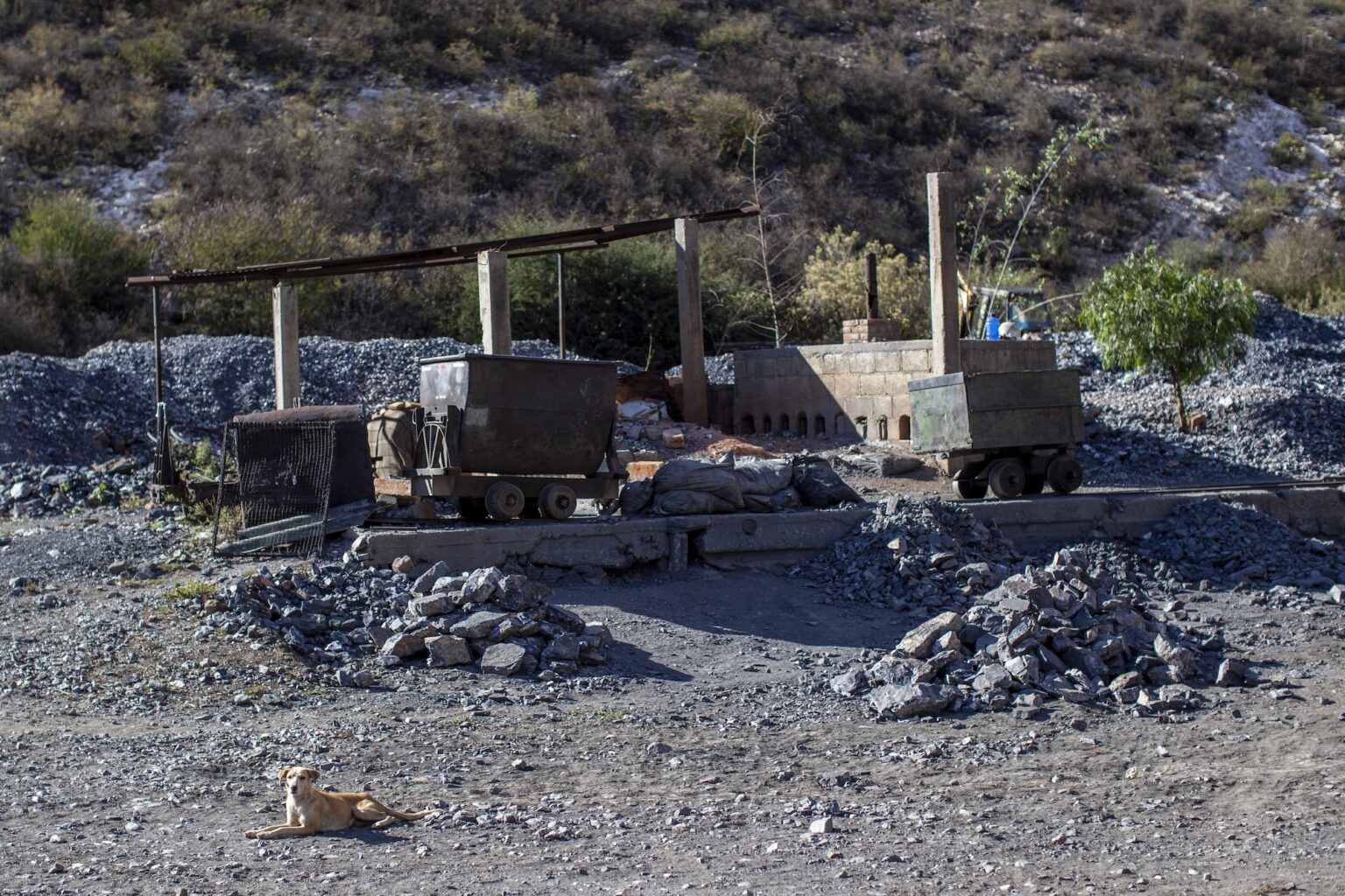 La zona de hornos de la mina de mercurio en Camargo, Peñamiller, Querétaro. Foto: cortesía Alejandro Saldívar / EIA
