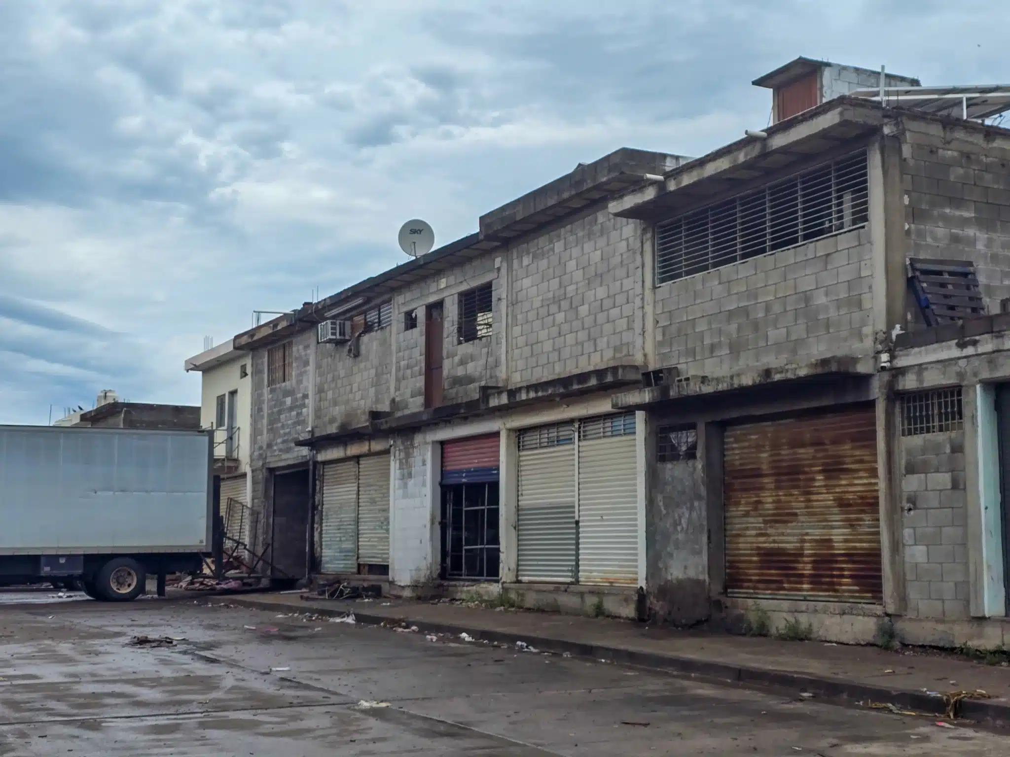 Mercado de abastos, deterioro, abandono