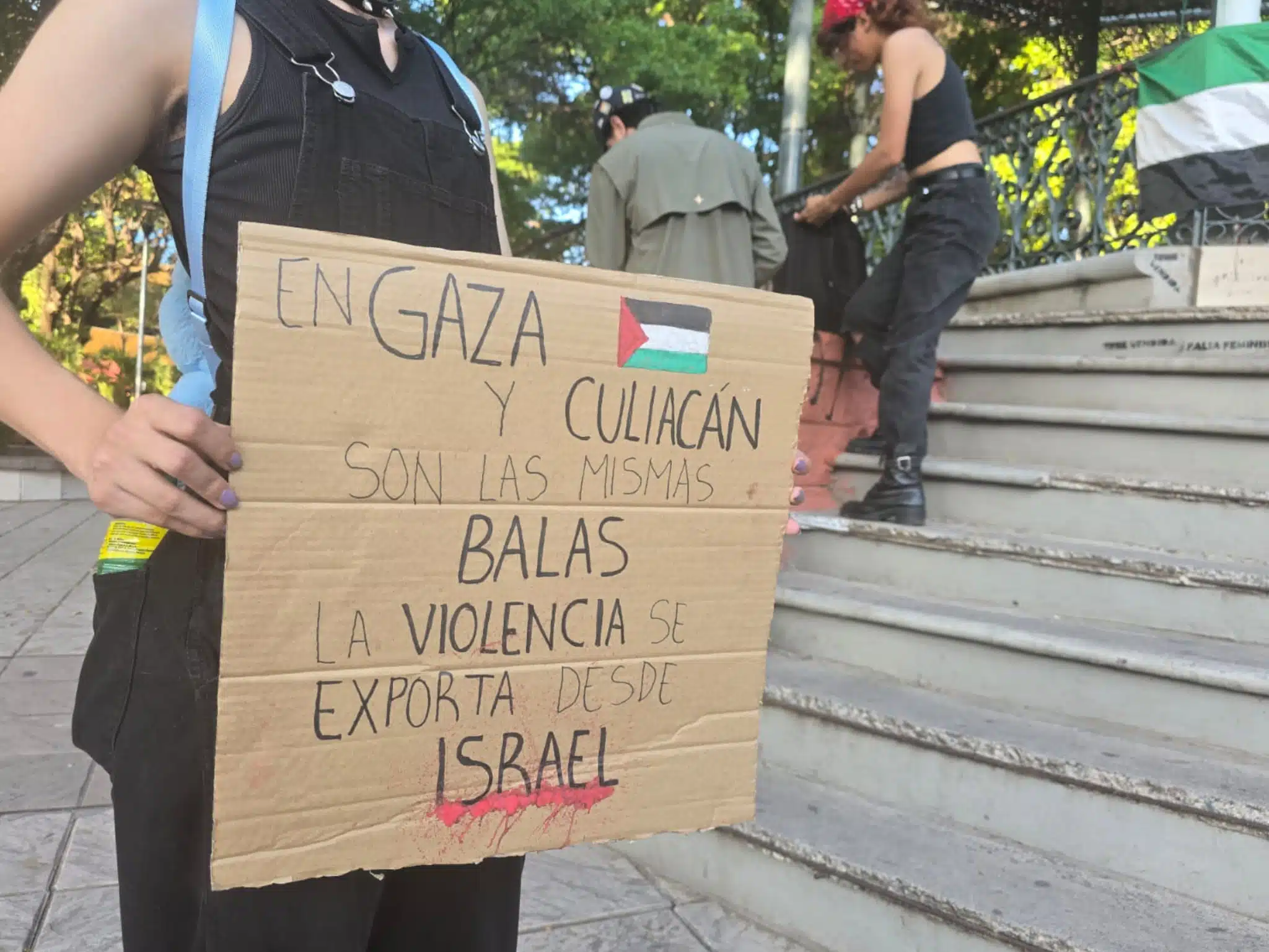 Estudiantes y activistas en Culiacán se suman a las protestas mundiales por Palestina, conectando el genocidio en Gaza con la violencia en Sinaloa.