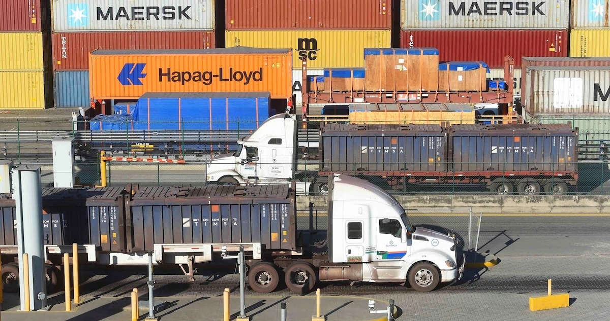 México registra déficit comercial de 2,400 mdd en septiembre, afectado por bloqueos al ganado y tarifas al jitomate en EE. UU.