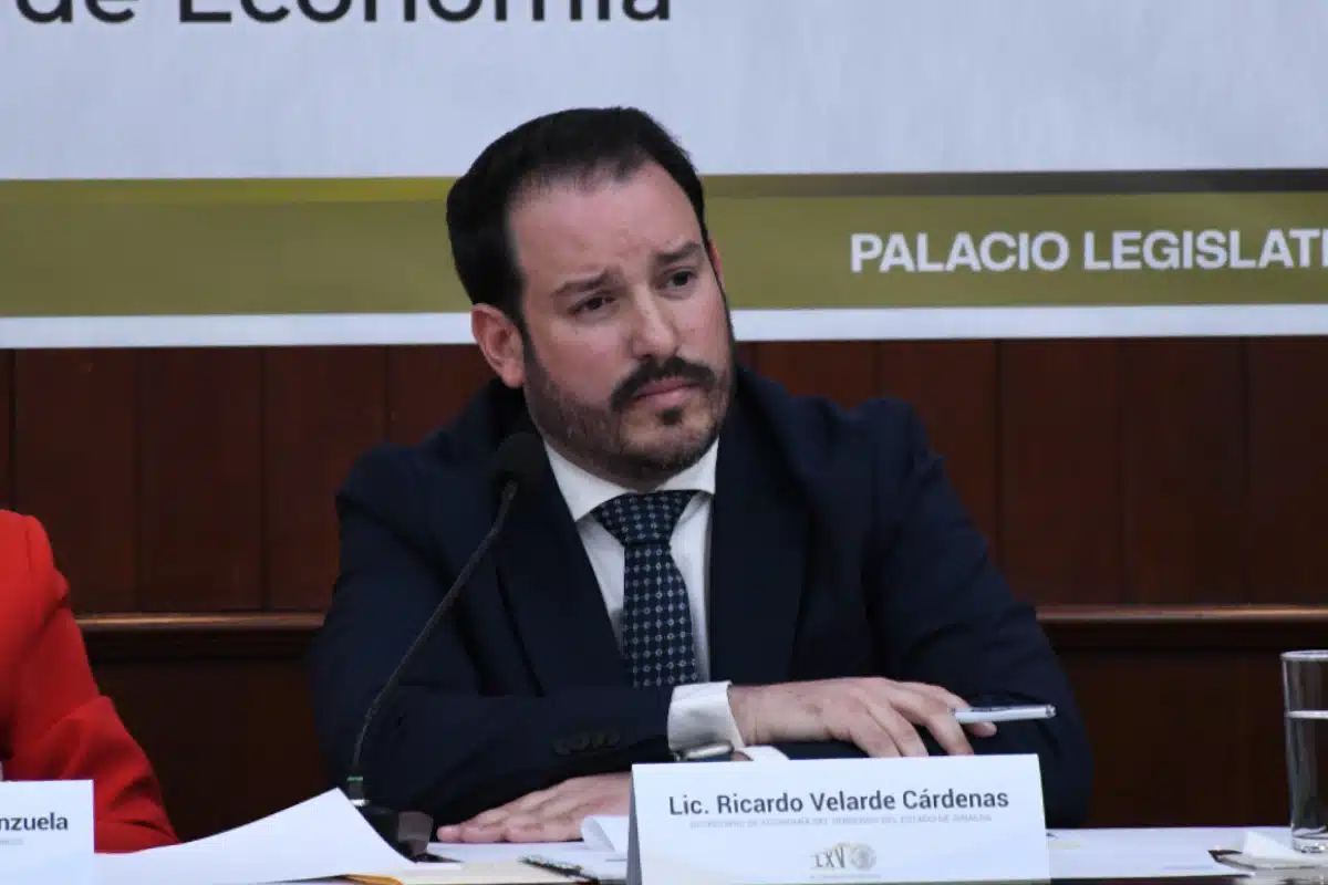 Ricardo “Pity” Velarde renuncia a la Secretaría de Economía de Sinaloa tras la vinculación de dos de sus bares en Mazatlán con casos de desaparición.