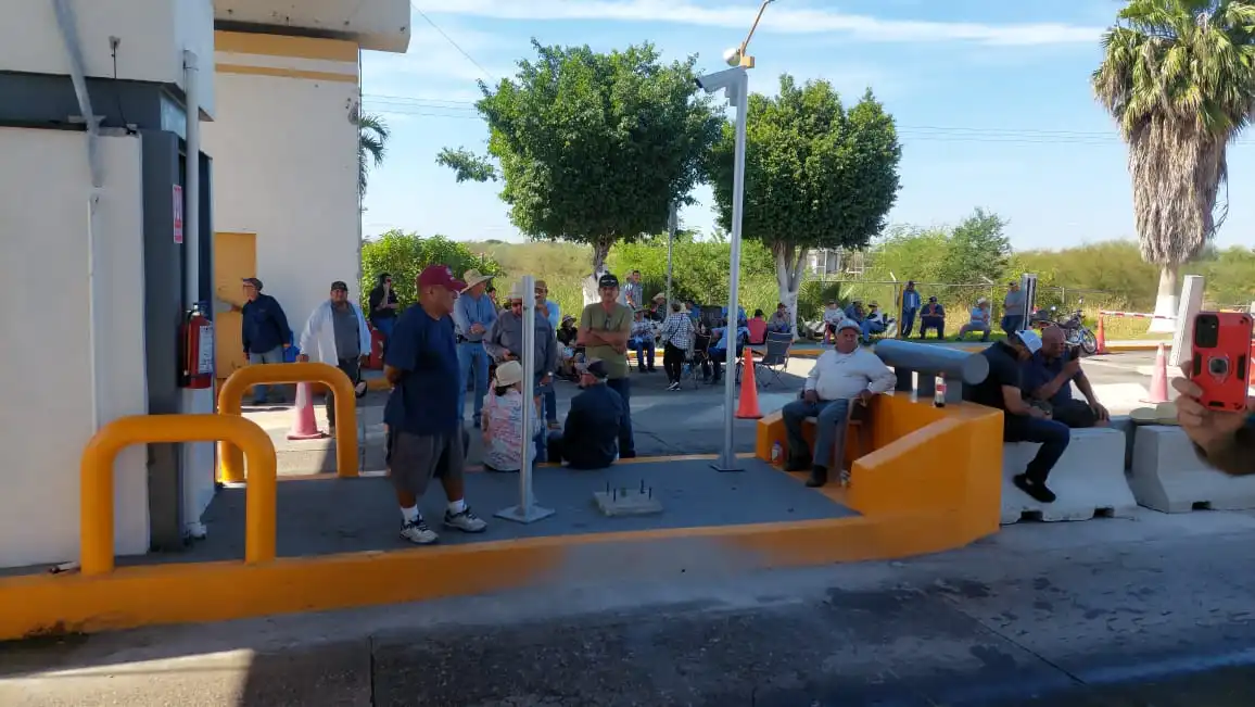 Miles de campesinos en más de 20 estados protestan contra la crisis del campo mexicano, exigiendo al Gobierno y al Congreso reasignar 35 mil millones de pesos para apoyos agrícolas y seguridad rural.