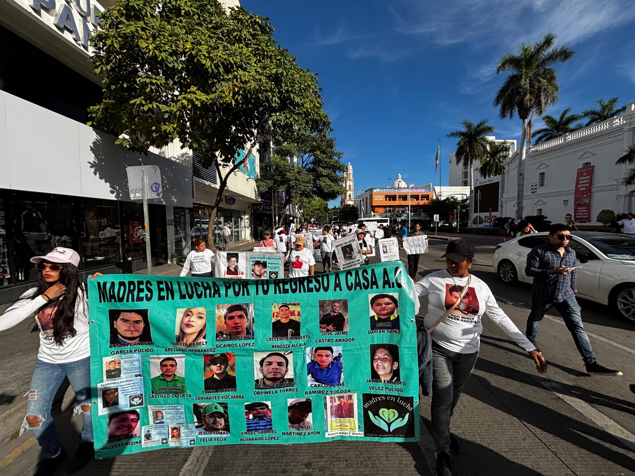 El 8 de diciembre de 2020 fue desaparecido Ernesto Vélez Pulido, presuntamente por policías municipales de Culiacán.