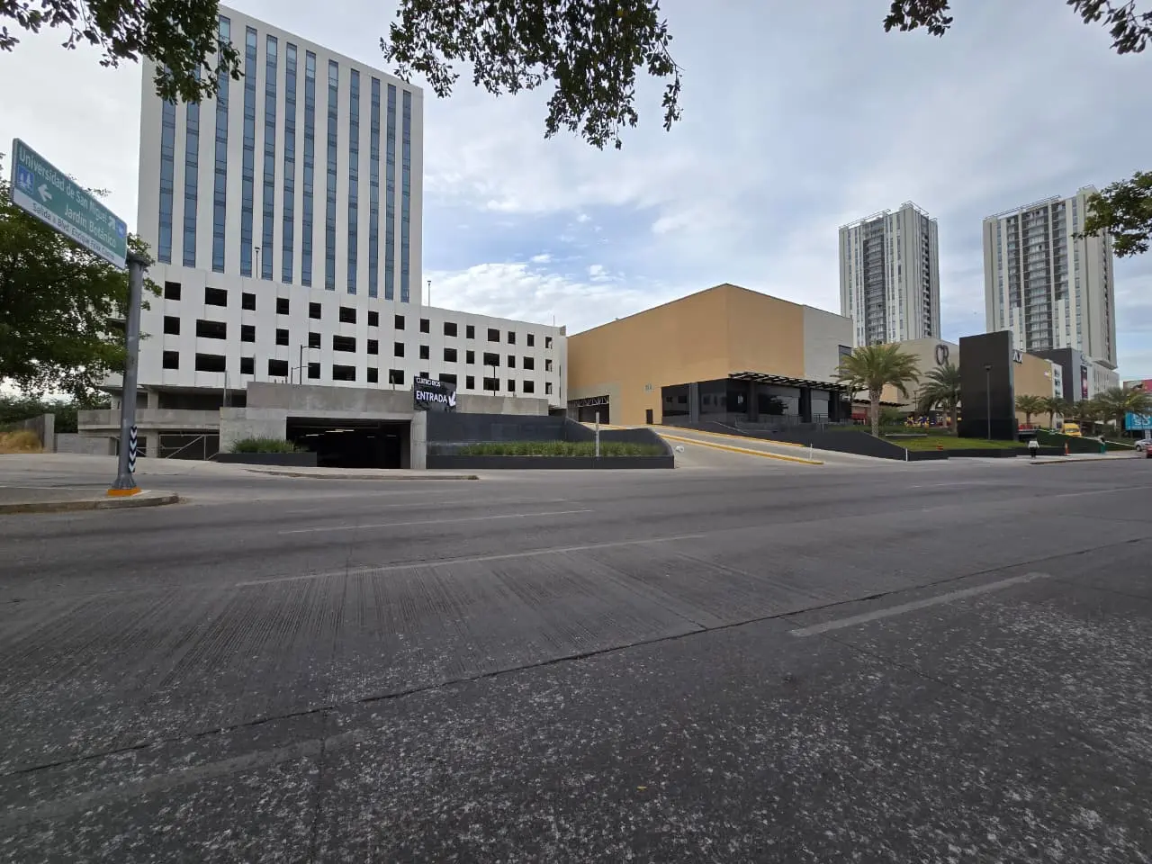 Cuatro Ríos vista exterior