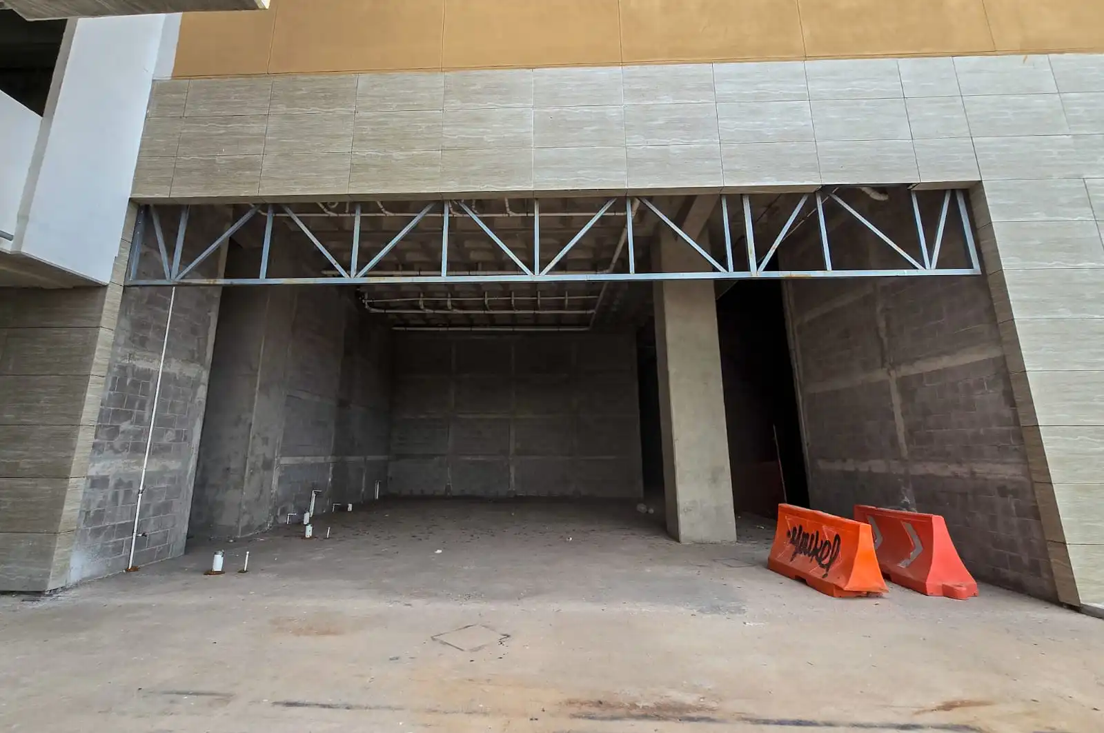 Entrada en obra negra del Hampton Inn by Hilton Culiacán a 2 meses de su fecha límite de apertura.