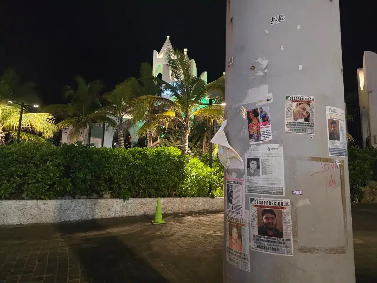 Mazatlán recibió 136 mil pasajeros en febrero de 2026, 6,120 menos que un año antes. La caída se concentra en turistas internacionales y coincide con la crisis de seguridad.