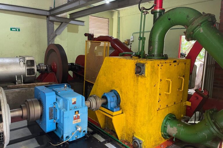 La planta hidroeléctrica de Palmor tiene equipos que son operados y mantenidos por la misma población. Foto: cortesía Transforma.