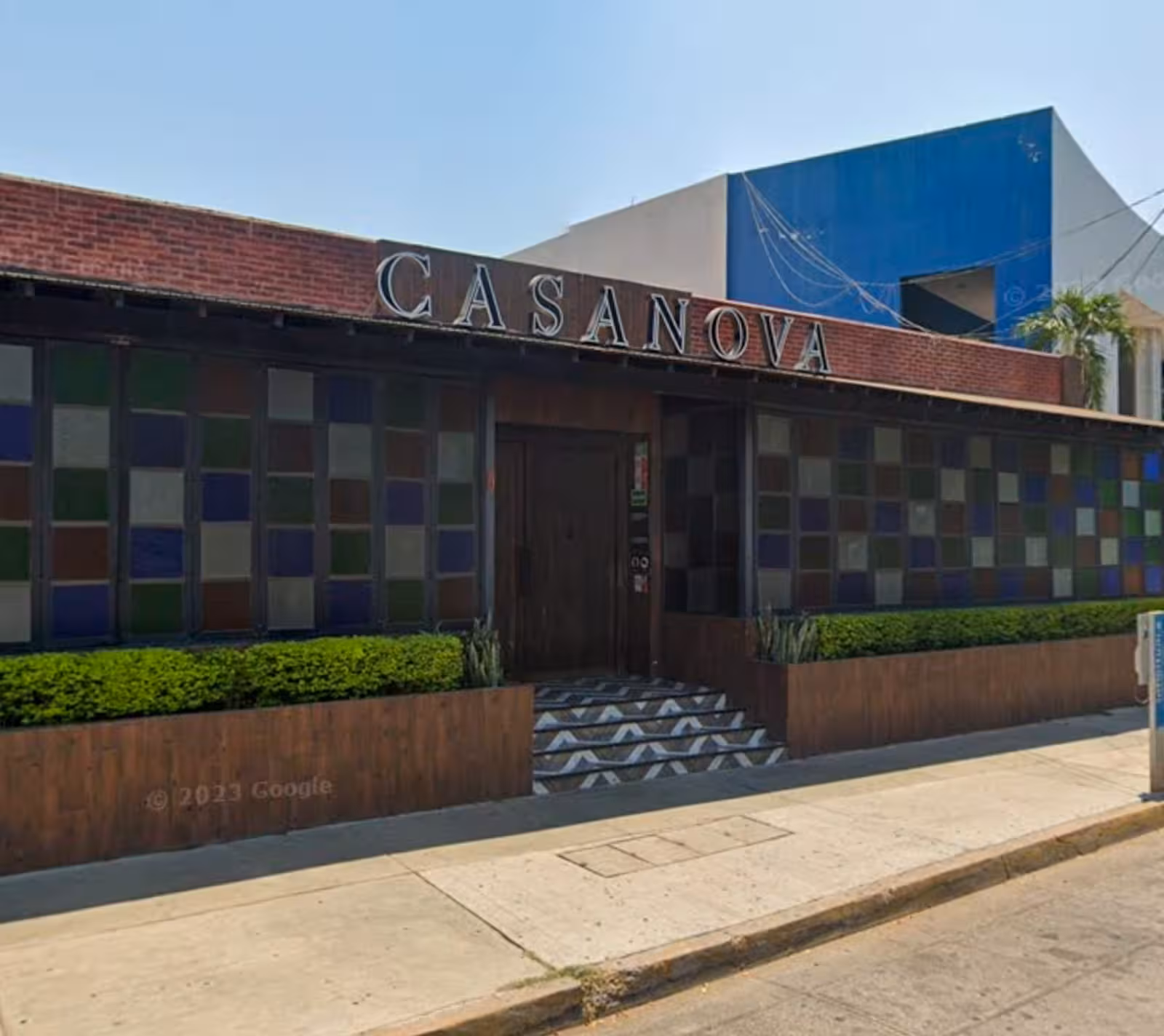 El restaurante Casanova Cantina anunció su cierre indefinido en Culiacán. La decisión ocurre en un contexto de caída del consumo nocturno, pérdida de empleadores formales y afectaciones económicas derivadas de la violencia.