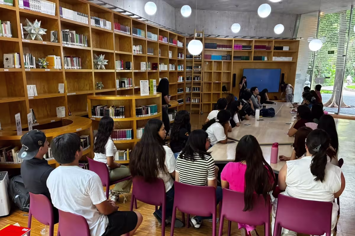 LUCIA-FLORES-FOTOPERIODISMO-TALLER-TIPS-ESPEJO-FESTIVAL-SINALOA